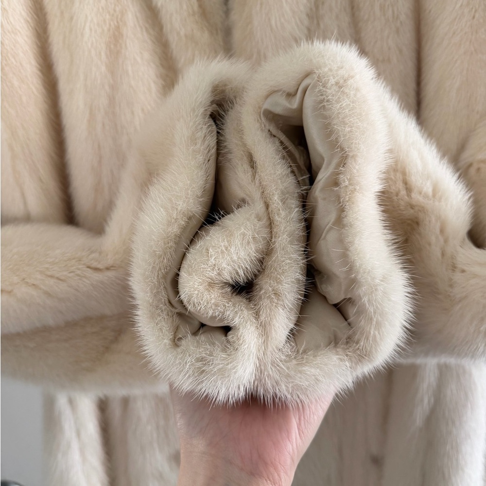Elegant Ivory Mink Fur Coat -S/M - Picture 4 of 17